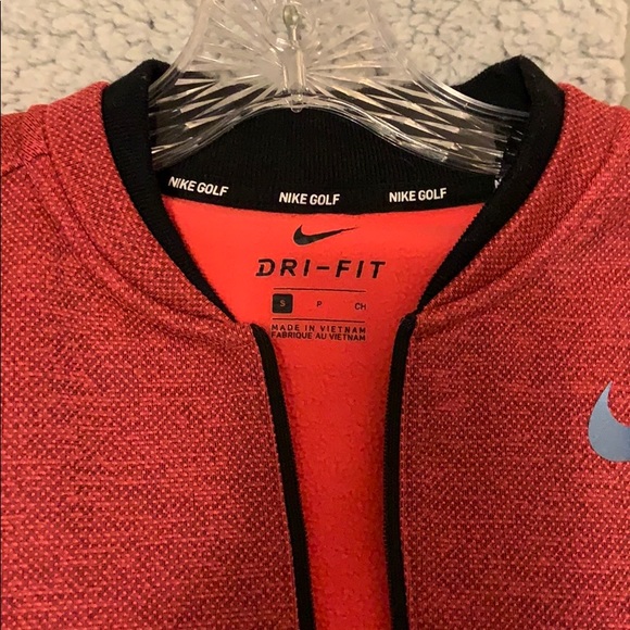 Nike Pull-over - Picture 2 of 3